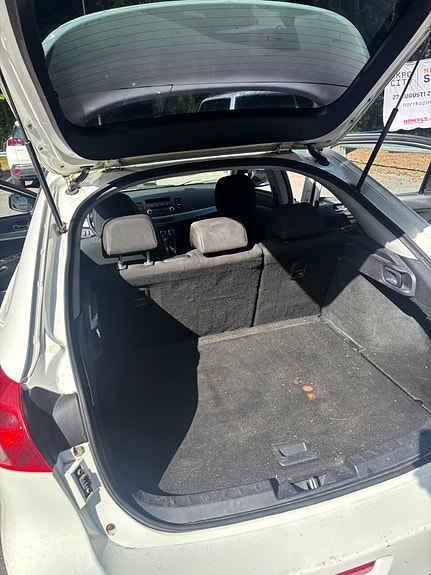 Mitsubishi Lancer 7 of 11