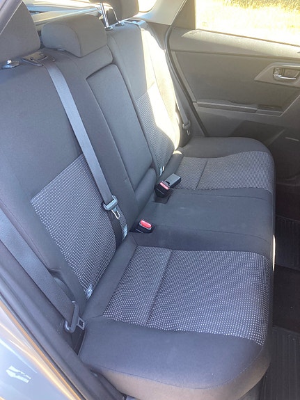 Toyota Auris 12 of 17