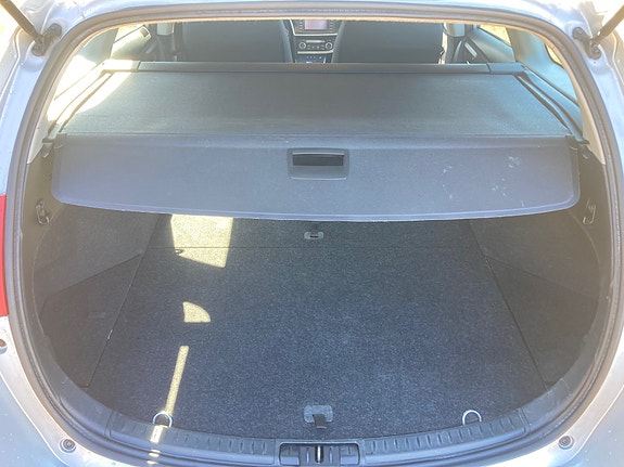 Toyota Auris 10 of 17