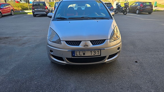Mitsubishi Colt 13 of 15