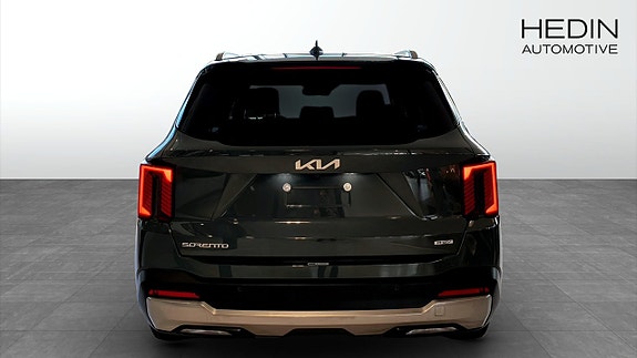 Kia Sorento 7 of 12