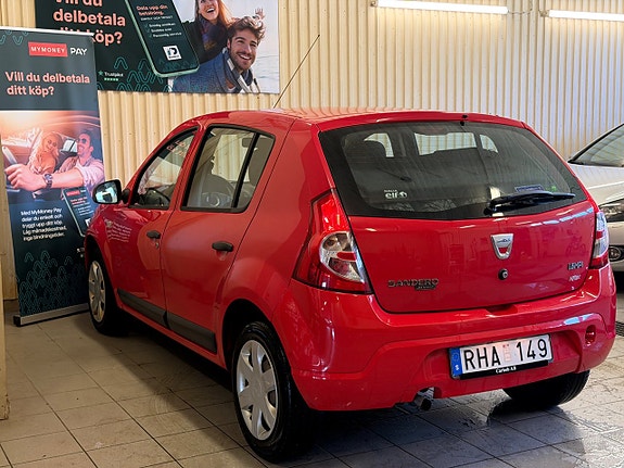Dacia Sandero 8 of 12