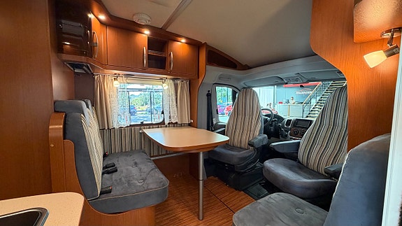 Hymer Eriba 673 Fiat 2.3 MultiJet Manuell 131hk 7 of 17