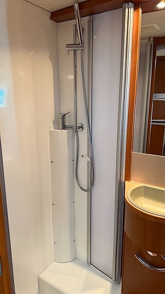 Hymer Eriba 673 Fiat 2.3 MultiJet Manuell 131hk 12 of 17