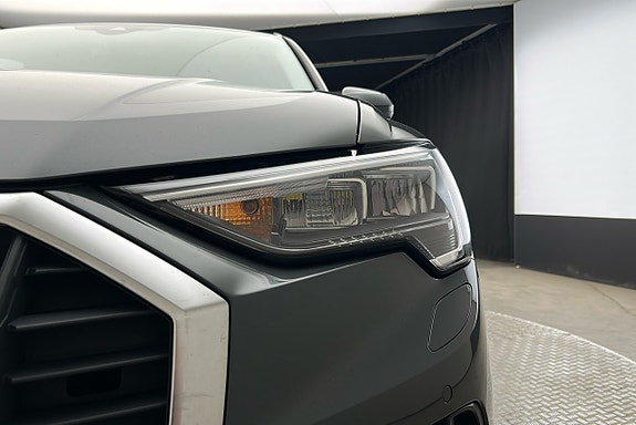 Audi Q3 11 of 24