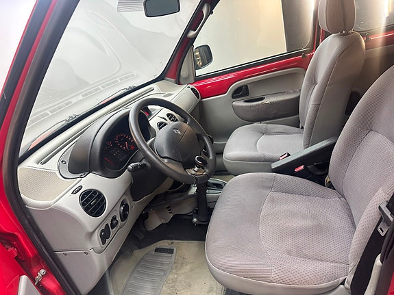 Renault Kangoo Express 8 of 10