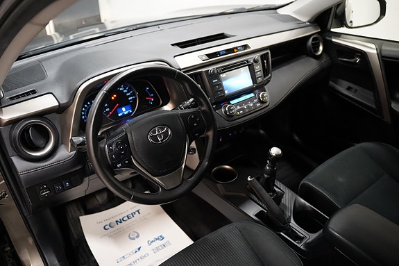 Toyota RAV4 6 of 22