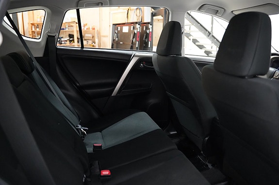 Toyota RAV4 21 of 22