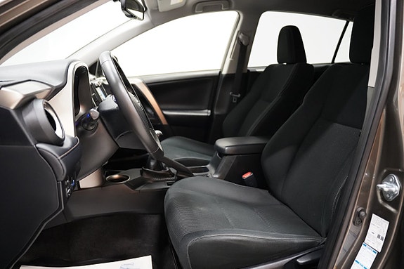 Toyota RAV4 7 of 22