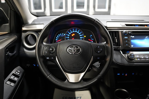 Toyota RAV4 11 of 22