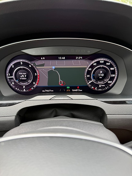 Volkswagen Passat Alltrack 9 of 11