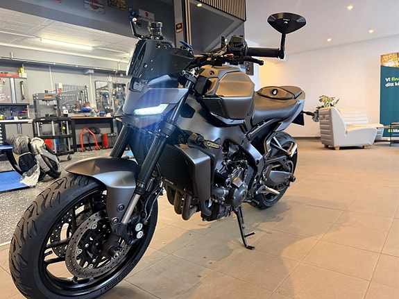 Yamaha MT -09 12 of 15