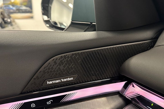 BMW i5 19 of 19