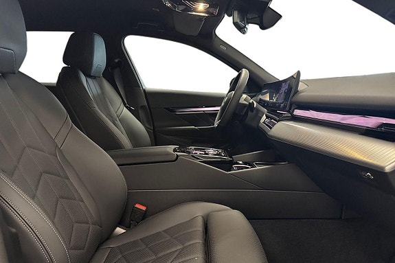 BMW i5 6 of 19