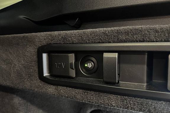 BMW i5 18 of 19