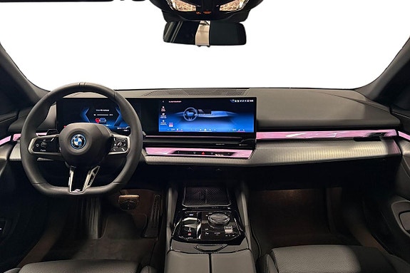 BMW i5 8 of 19
