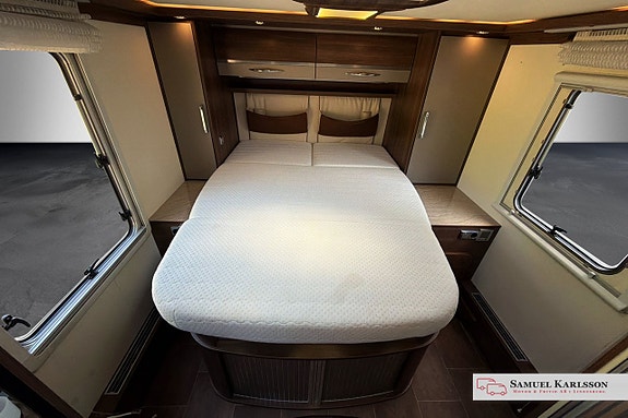 Bürstner Elegance I 800 3.0l Automat Kamkedja | ALDE | Queenbed | Taksäng | Solcell | Ugn | TV 20 of 28