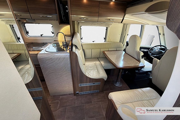 Bürstner Elegance I 800 3.0l Automat Kamkedja | ALDE | Queenbed | Taksäng | Solcell | Ugn | TV 10 of 28