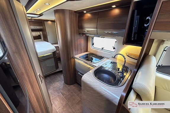 Bürstner Elegance I 800 3.0l Automat Kamkedja | ALDE | Queenbed | Taksäng | Solcell | Ugn | TV 11 of 28