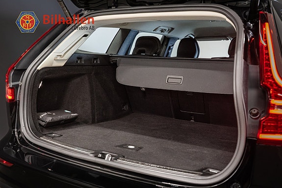 Volvo V60 Cross Country 23 of 23