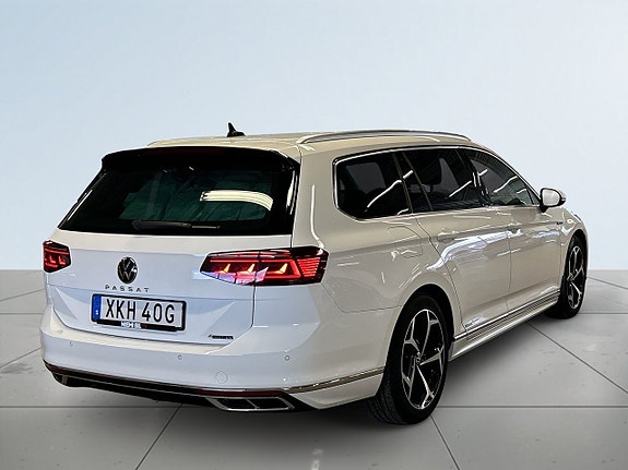 Volkswagen Passat 6 of 24