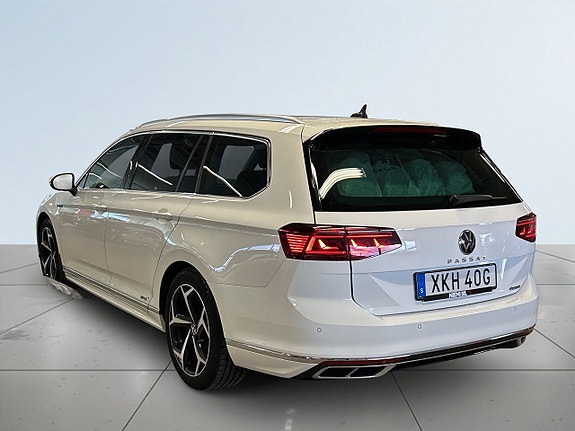 Volkswagen Passat 5 of 24