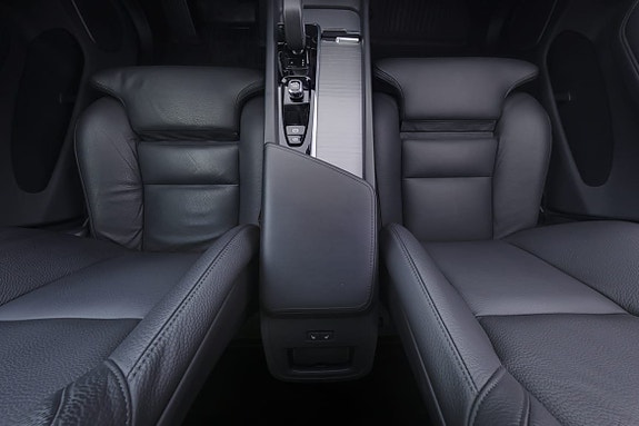 Volvo XC60 9 of 20