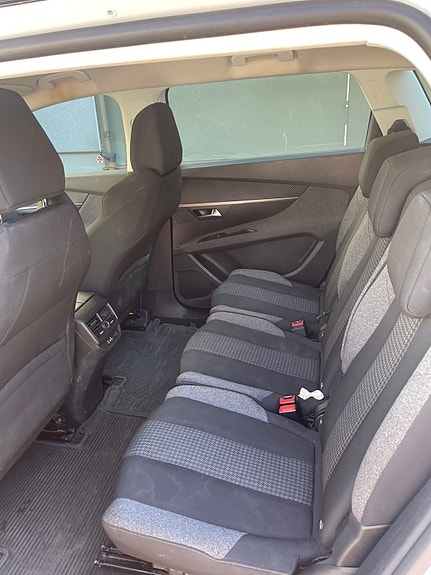 Peugeot 5008 4 of 6