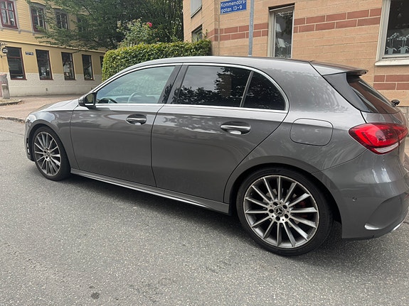 Mercedes-Benz A200 2 of 10