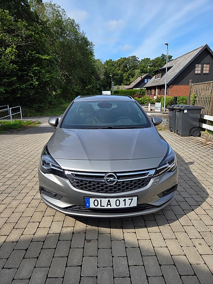 Opel Astra 2 of 10