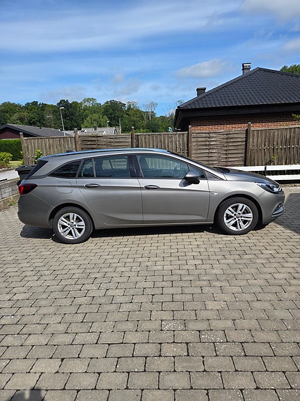 Opel Astra 4 of 10