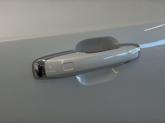 Volvo XC90 13 of 27