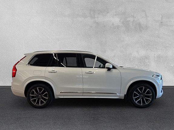Volvo XC90 6 of 27