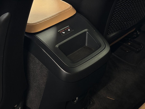 Volvo XC90 21 of 27