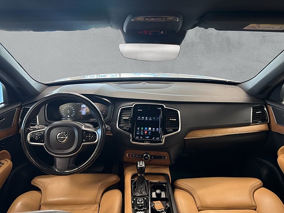 Volvo XC90 12 of 27