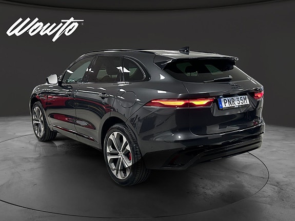 Jaguar F-PACE 5 of 15