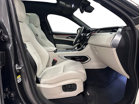 Jaguar F-PACE 12 of 15