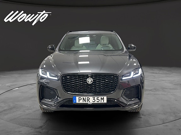 Jaguar F-PACE 2 of 15