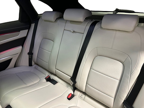 Jaguar F-PACE 14 of 15