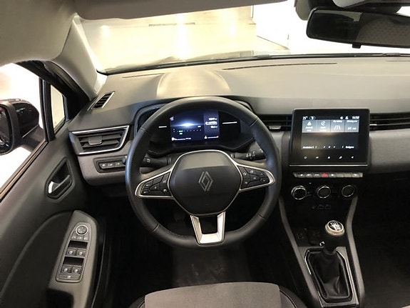 Renault Clio 7 of 8