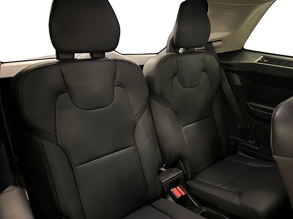 Volvo XC90 15 of 17