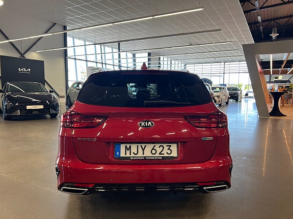 Kia Ceed 10 of 17