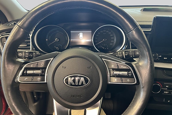 Kia Ceed 13 of 17