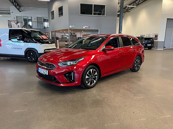 Kia Ceed 2 of 17