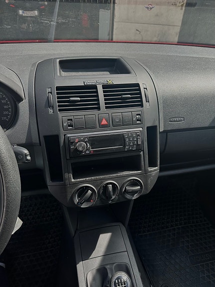 Volkswagen Polo 8 of 10