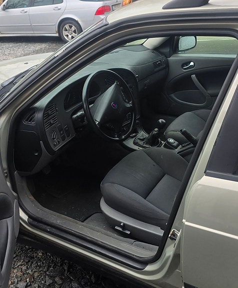 Saab 9-5 3 of 4
