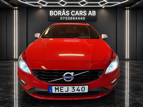 Volvo V60 2 of 19