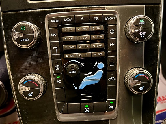 Volvo V60 13 of 19