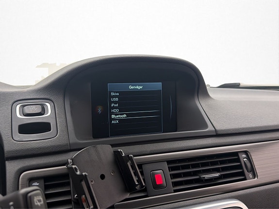 Volvo XC70 22 of 27
