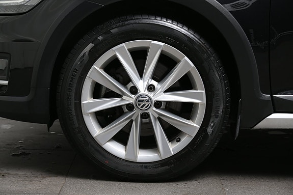 Volkswagen Golf Alltrack 7 of 30